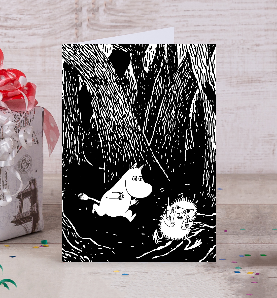 

Мумми Тролль бежит за Стинки