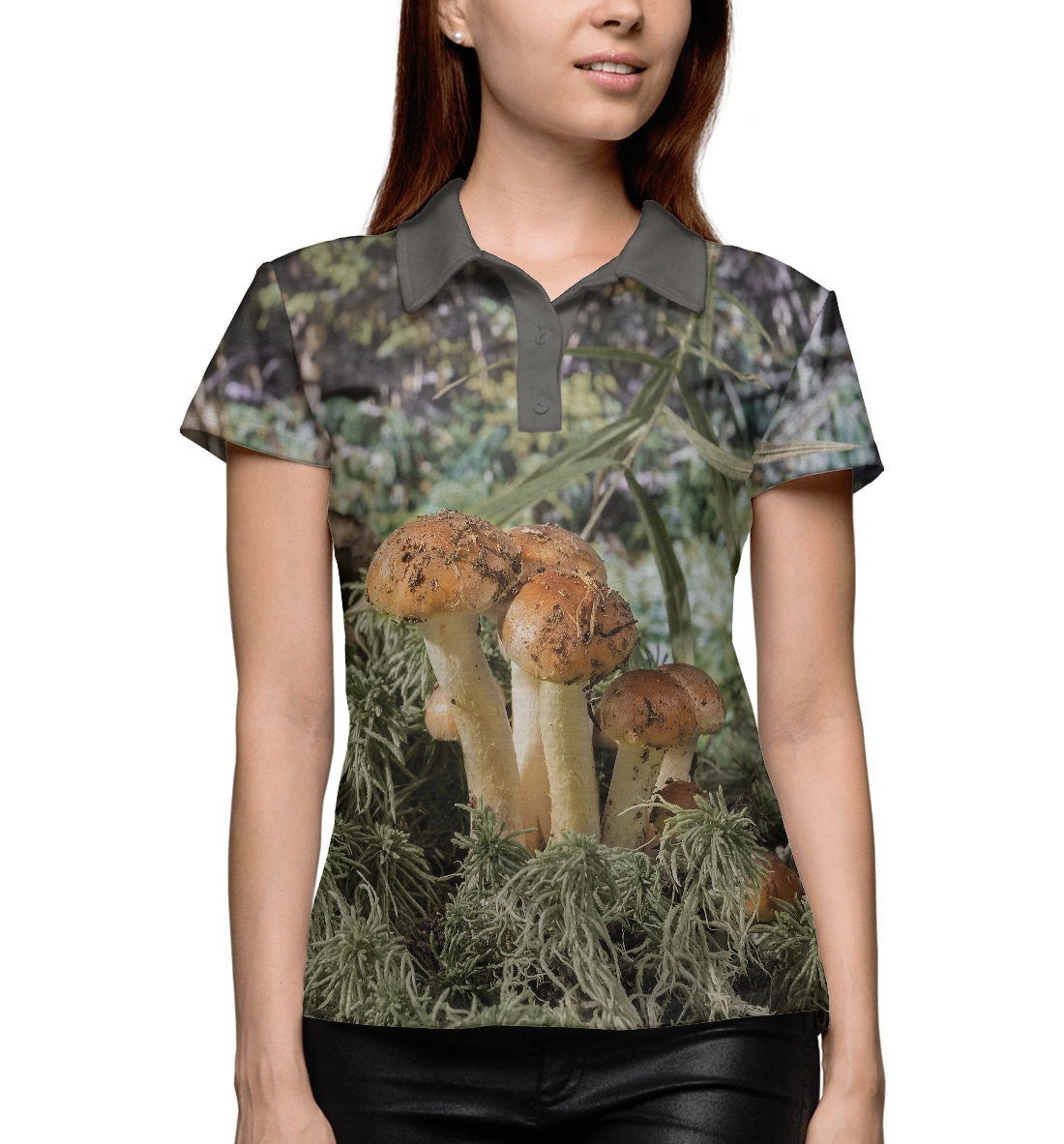 

Семейка опят на опушке леса