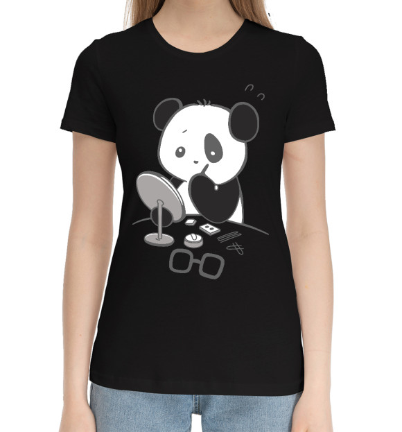 Женская хлопковая футболка с изображением Панда красит глаза цвета Черный