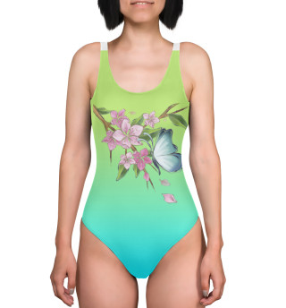 Бабочка на дереве