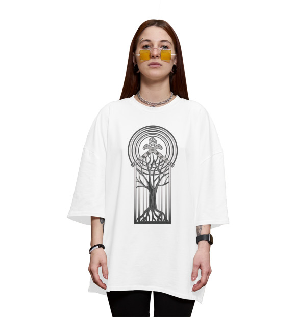 Женская футболка оверсайз с притом Древо в доме под солнцем. цвета Белый Женская футболка оверсайз с изображением Древо в доме под солнцем. цвета Белый
