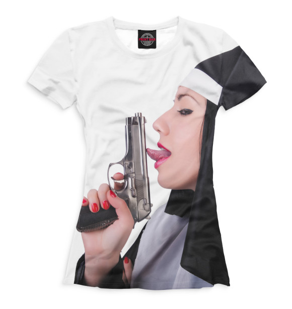 Женская футболка с изображением Монашка с пистолетом цвета Белый
