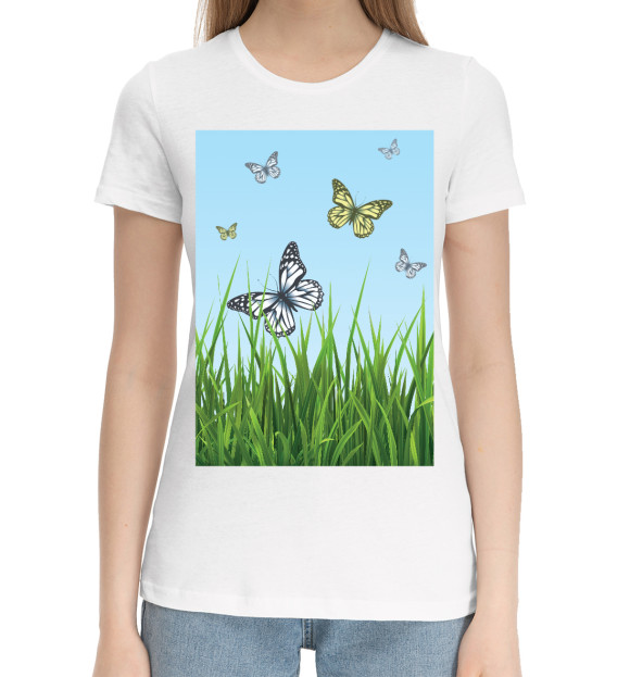 Женская хлопковая футболка с изображением Бабочки на поле цвета Белый