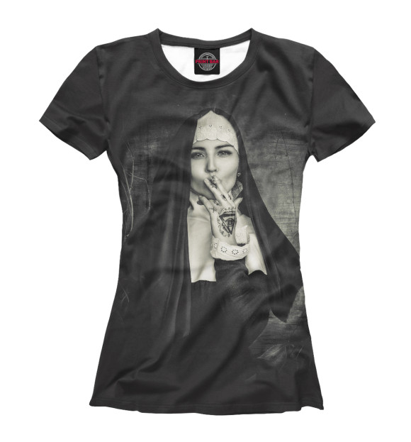 Женская футболка с изображением Монашка с сигаретой цвета Белый