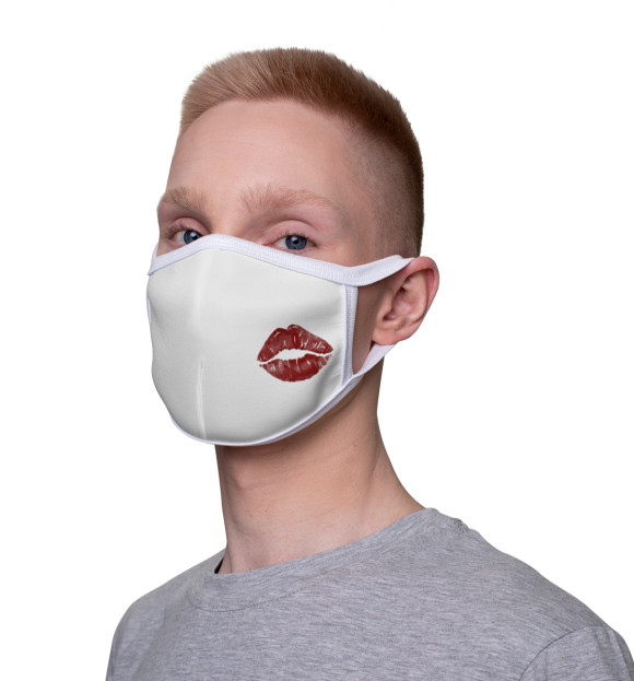 Маска тканевая с изображением Поцелуй цвета Белый
