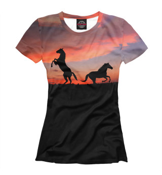 Женская футболка Кони в закате