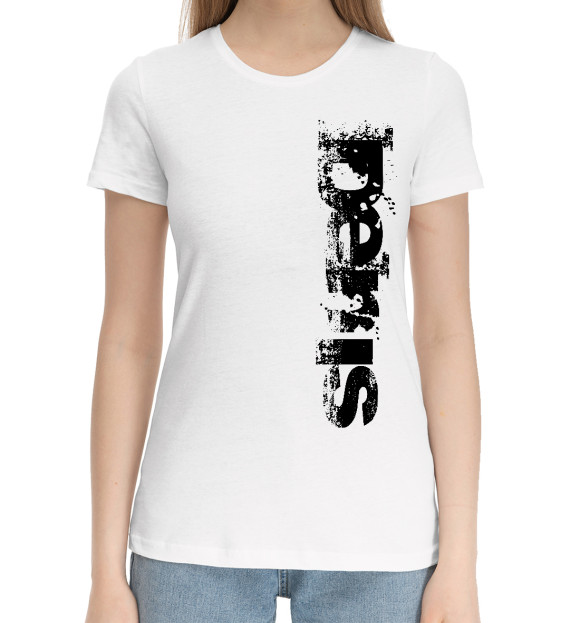 Женская хлопковая футболка с изображением Денис (брызги красок) цвета Белый