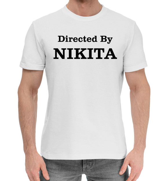 Мужская хлопковая футболка с изображением Directed By Nikita цвета Белый